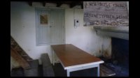 05h19-Cabane-propre-et-vide.jpg