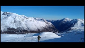 10h20-Denis-sur-fond-Haute-Ariege.jpg