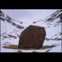 11-Bloc-tombe-sscol-Girabal.jpg