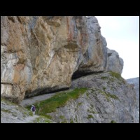 078-arrivee-grotte-Escuzana.jpg